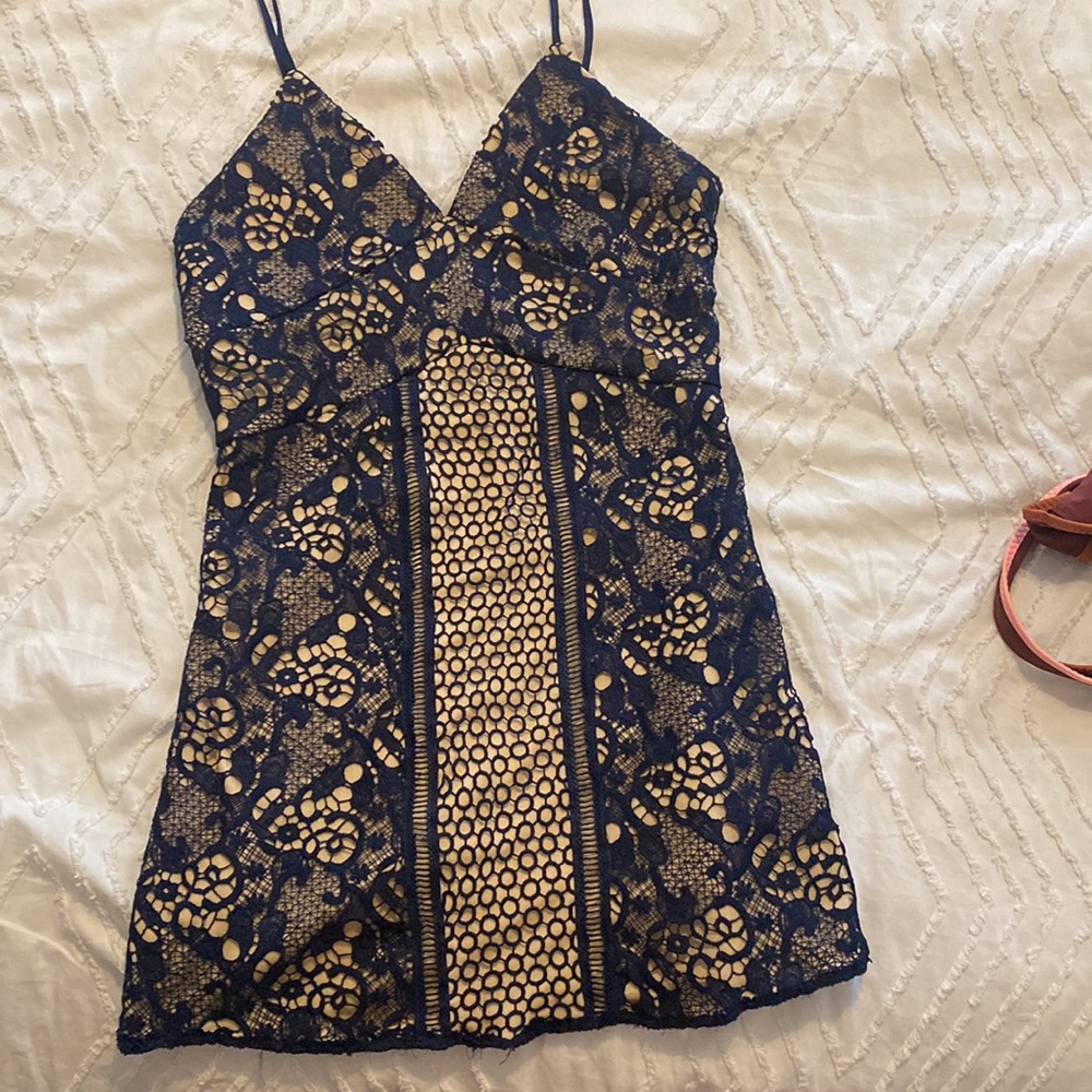 Romeo + Juliet Couture lace dress
